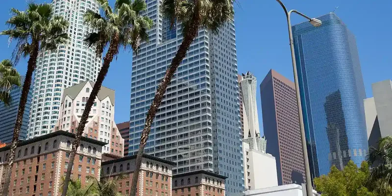 downtown angeles pershing square palm tress